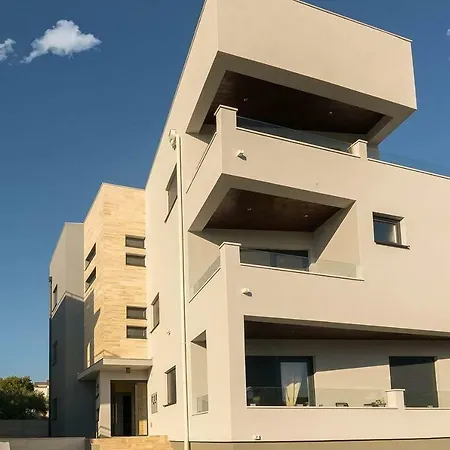 Marinovic Apartment *